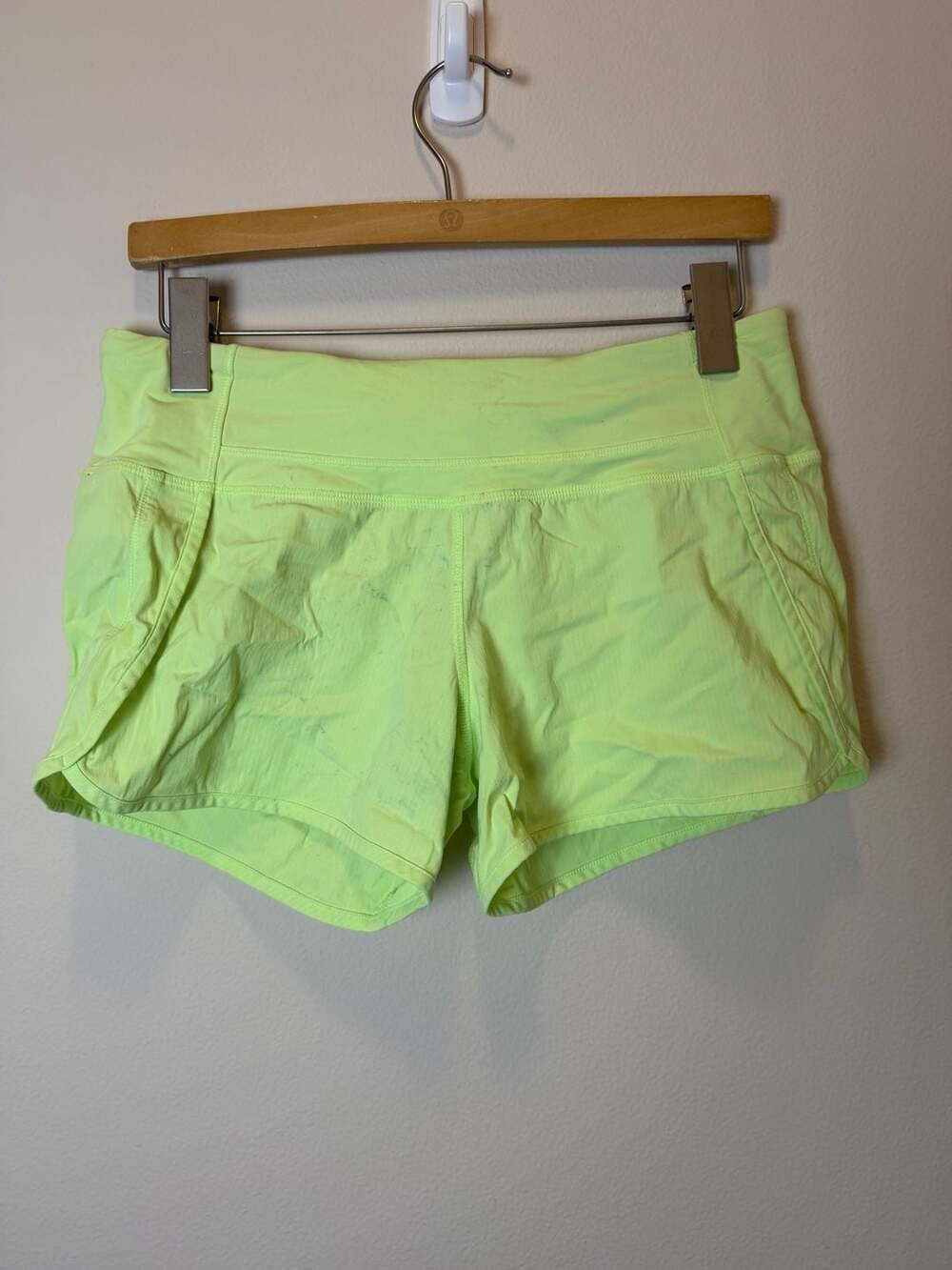 Lululemon Athletica Neon Yellow Green Run Times Short II Size 6